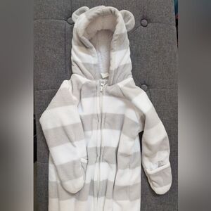 Old Navy Kids Striped Puffer Jacket - Gray and White